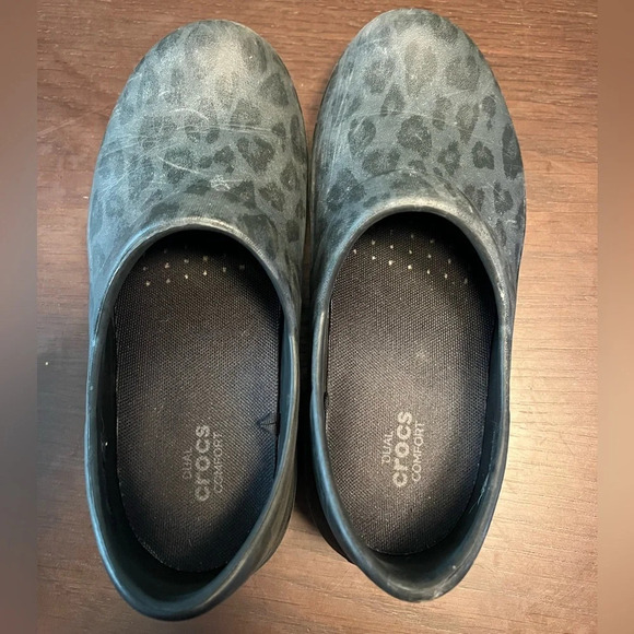 Crocs leopard-print clog women’s shoes size 7. - Picture 1 of 7